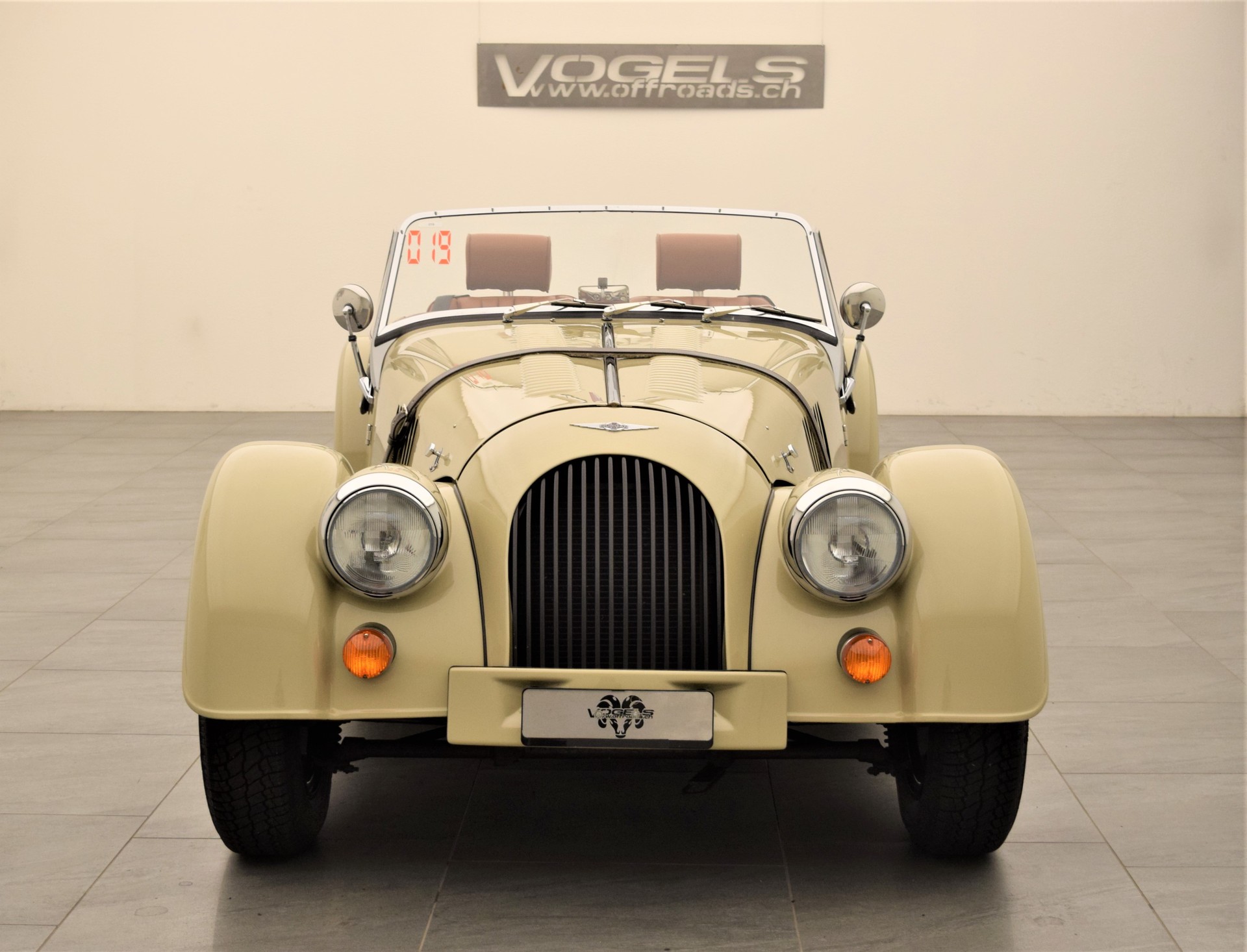 MORGAN 4/4 1.6 Sport-showroom-element-1
