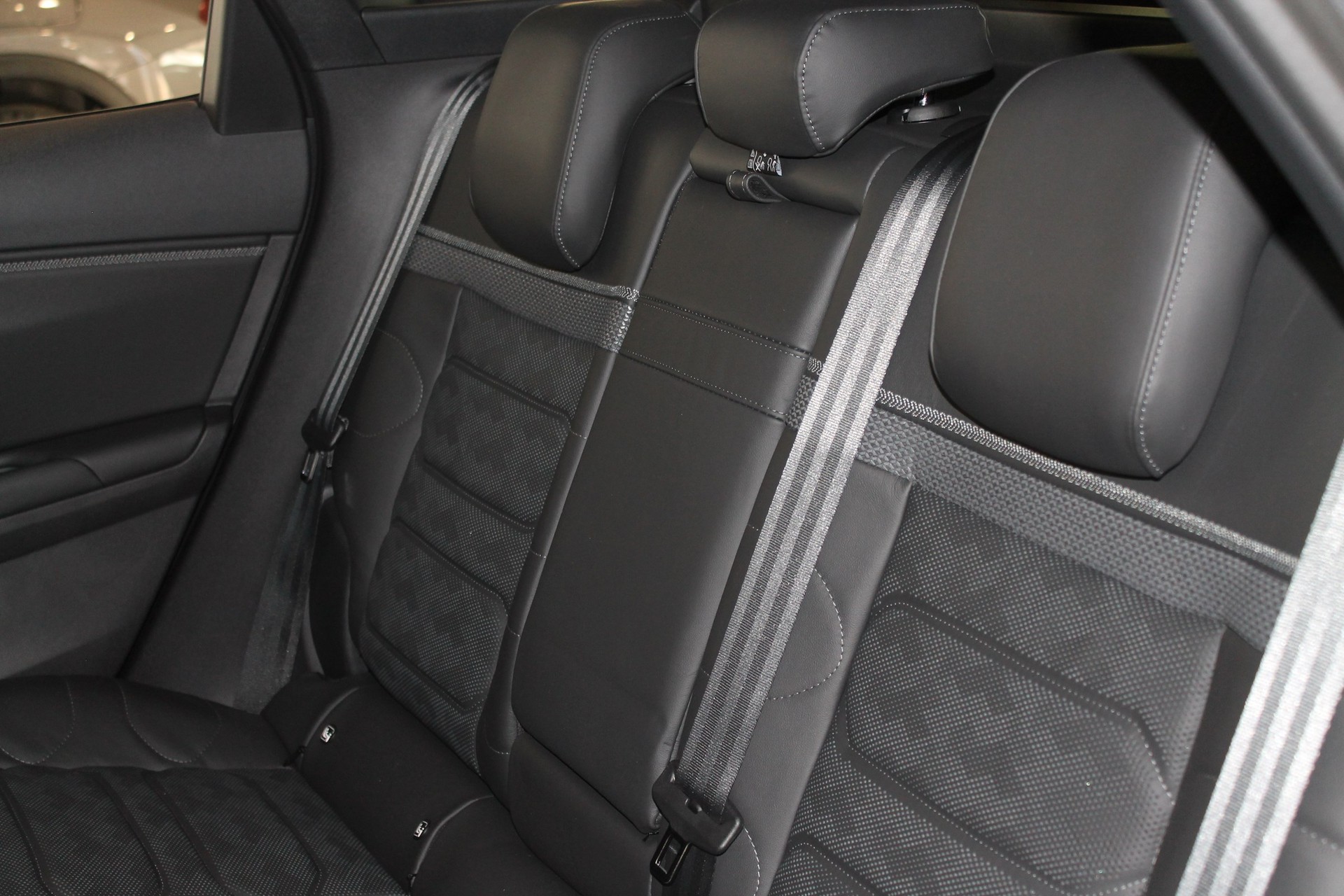 CITROEN C5 X 1.6i PHEV Shine e-EAT8-image-13