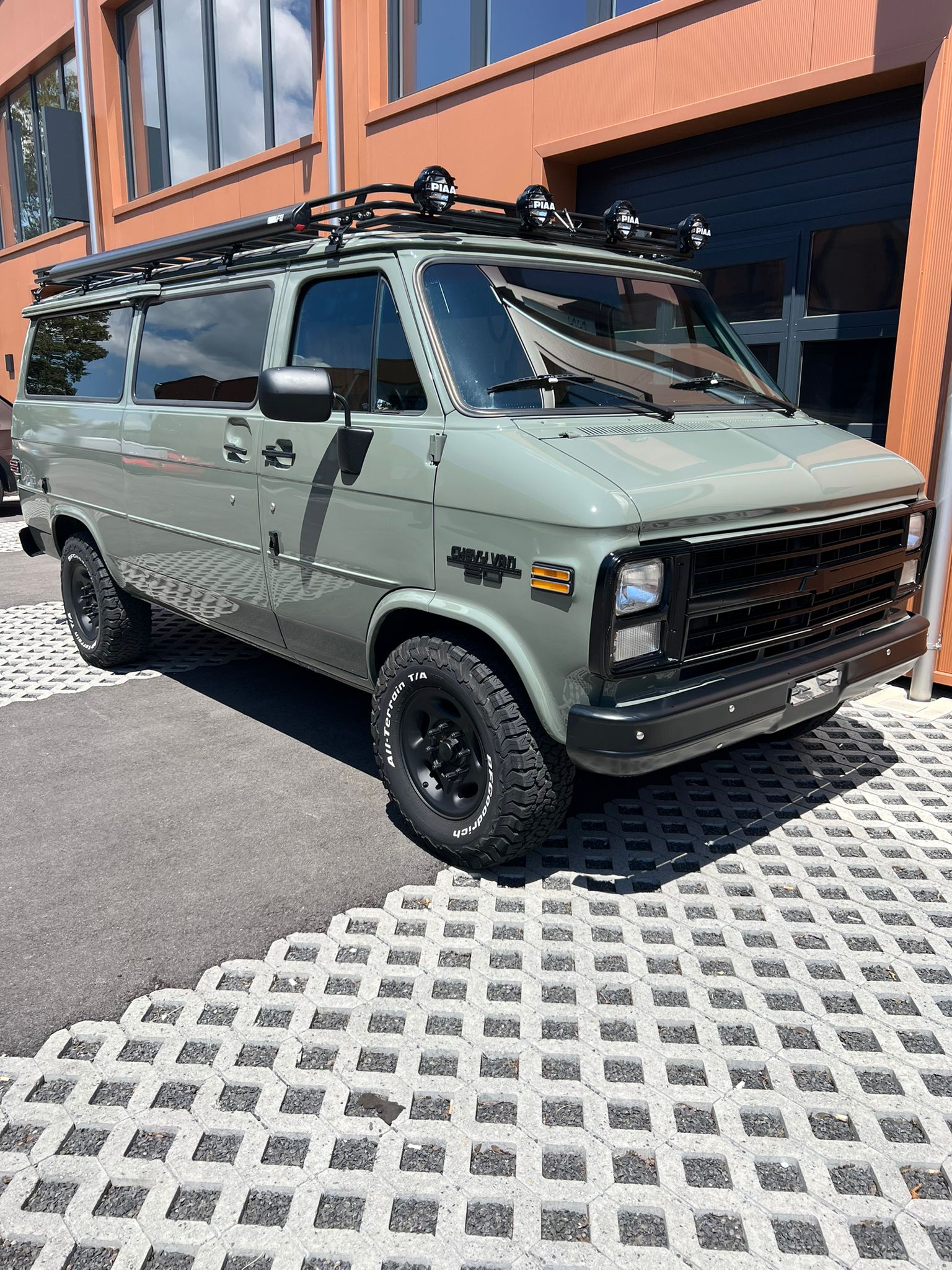 CHEVROLET Chevy Van - 5.7 V8-showroom-element-3