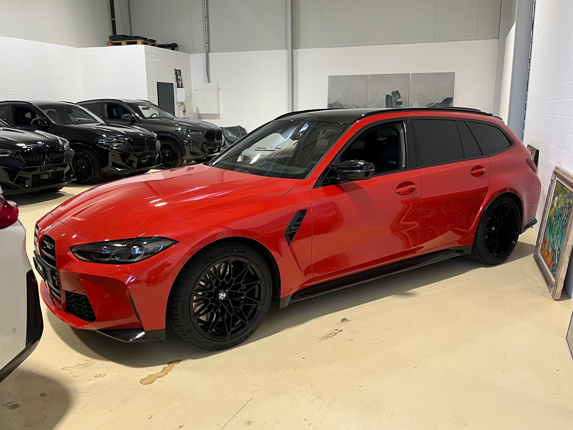 BMW M3 Touring xDrive Competition M-showroom-element-2