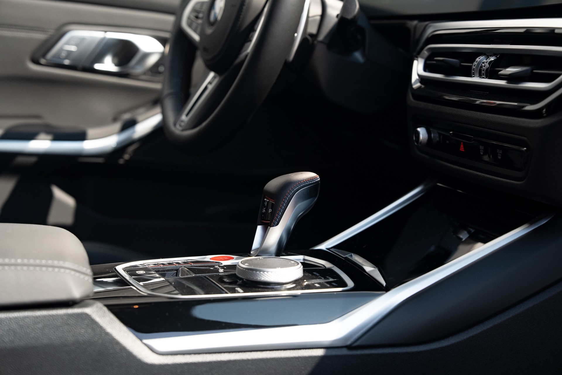 BMW M3 Touring xDrive Competition M-image-7