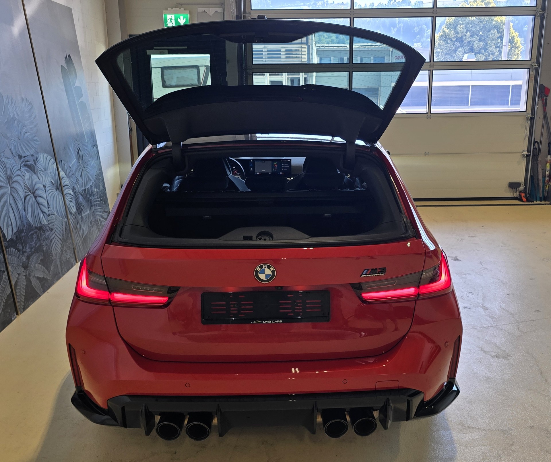 BMW M3 Touring xDrive Competition M-image-10