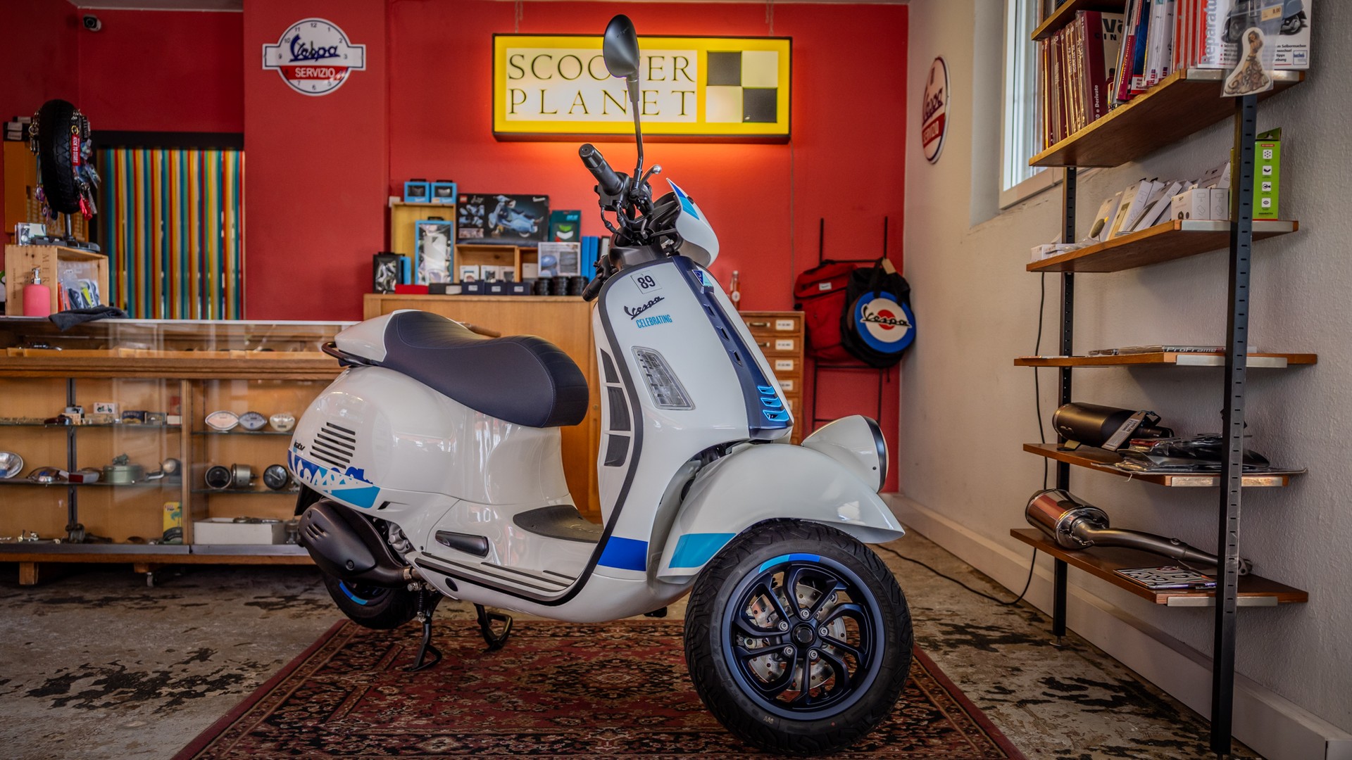 PIAGGIO Vespa GTV 300-image-2