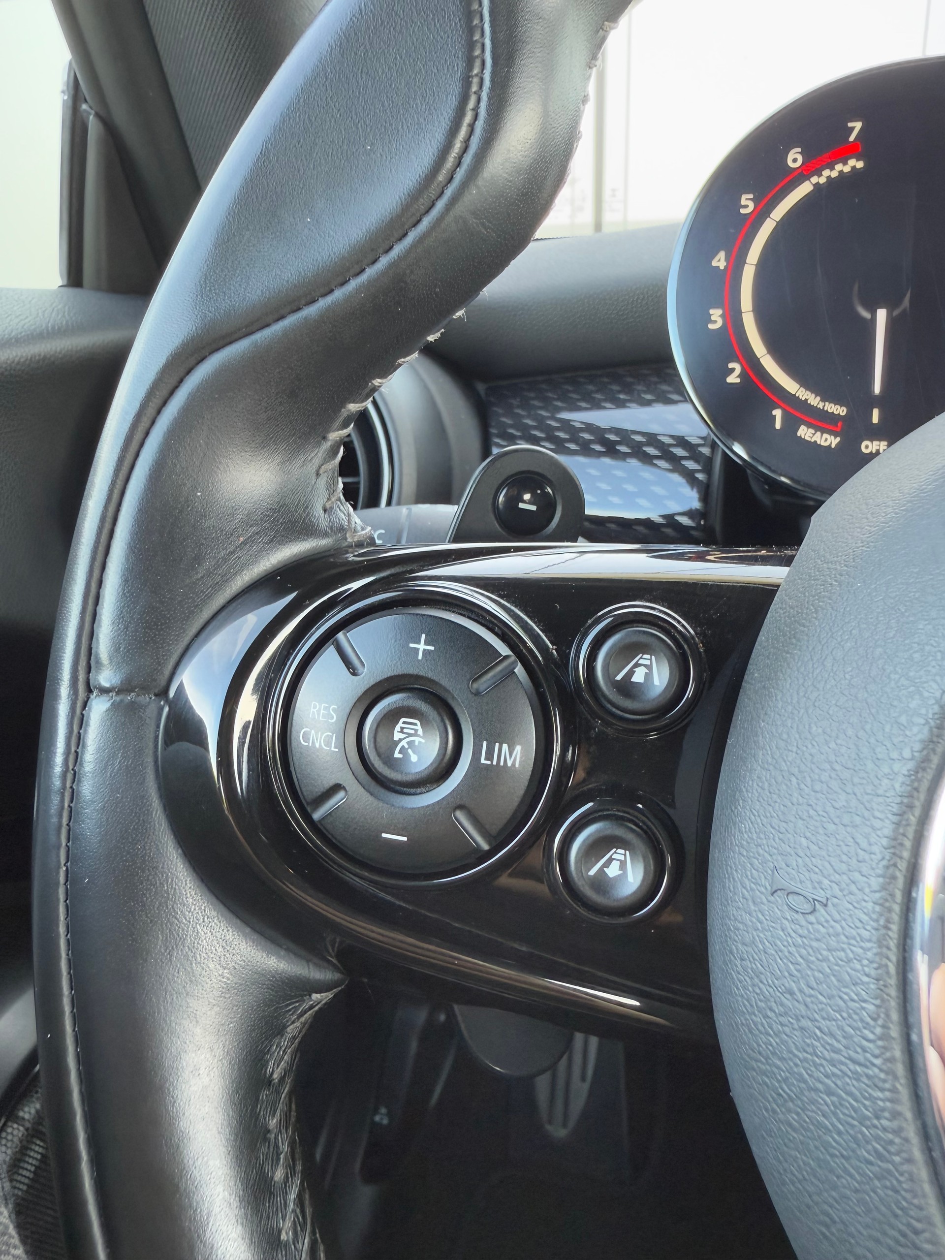 MINI Cooper John Cooper Works Steptronic-image-15