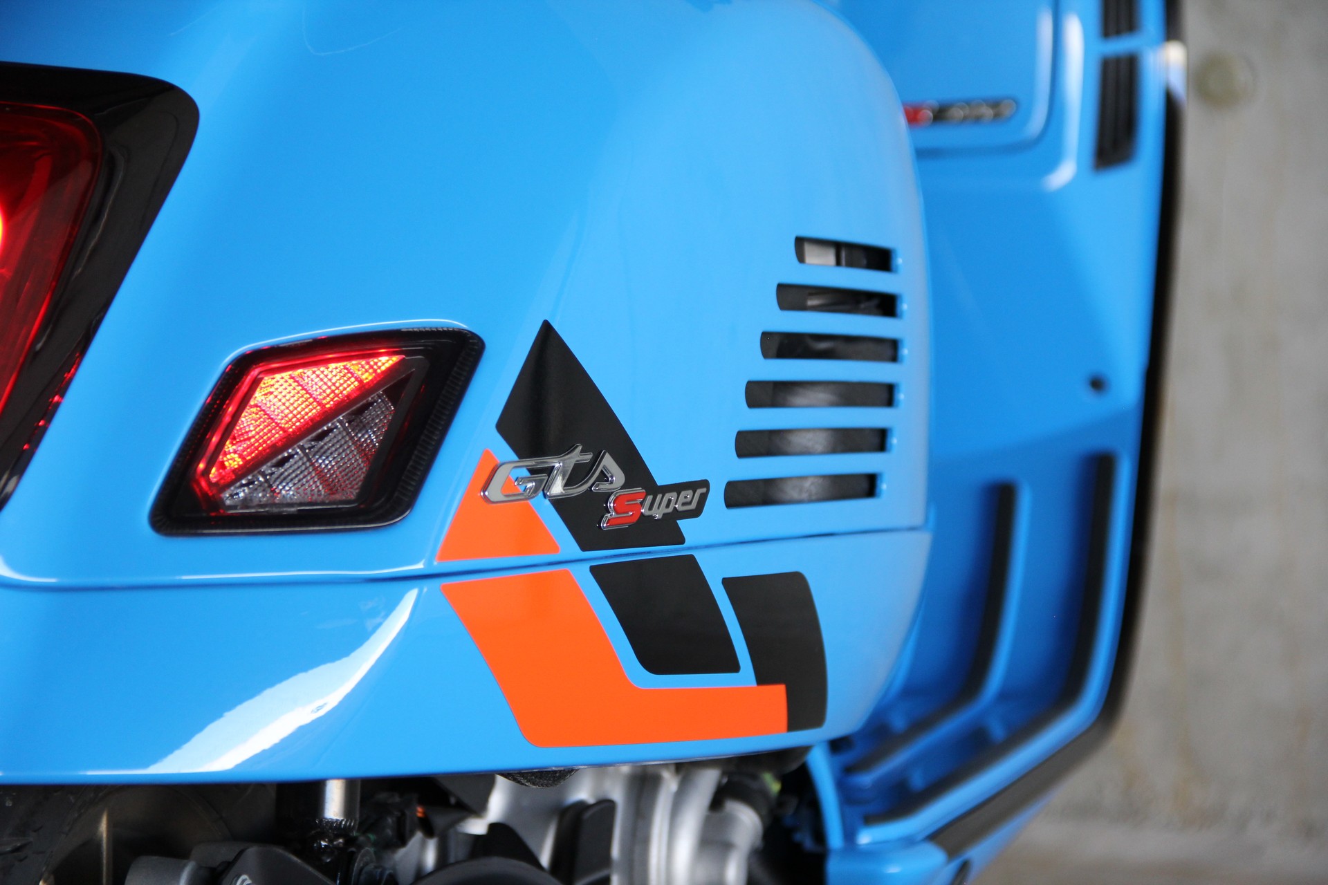 PIAGGIO Vespa GTS 310 Super Sport RST E5+-image-13