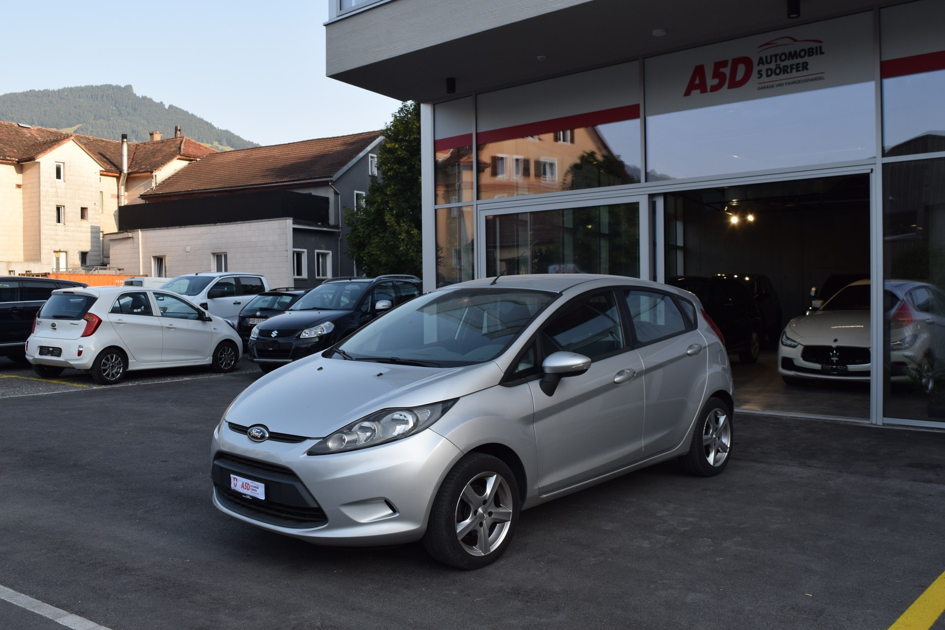 FORD Fiesta 1.4 16V Trend-showroom-element-1