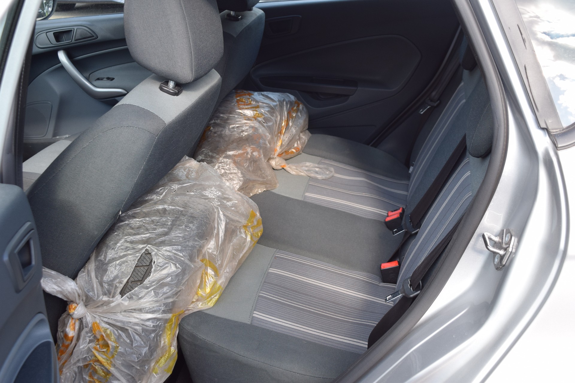 FORD Fiesta 1.4 16V Trend-image-14