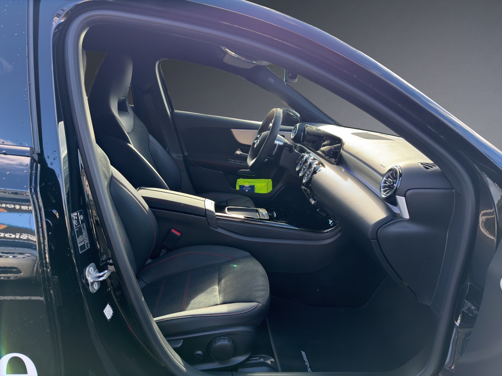MERCEDES-BENZ A 200 Night Star 7G-DCT-image-6