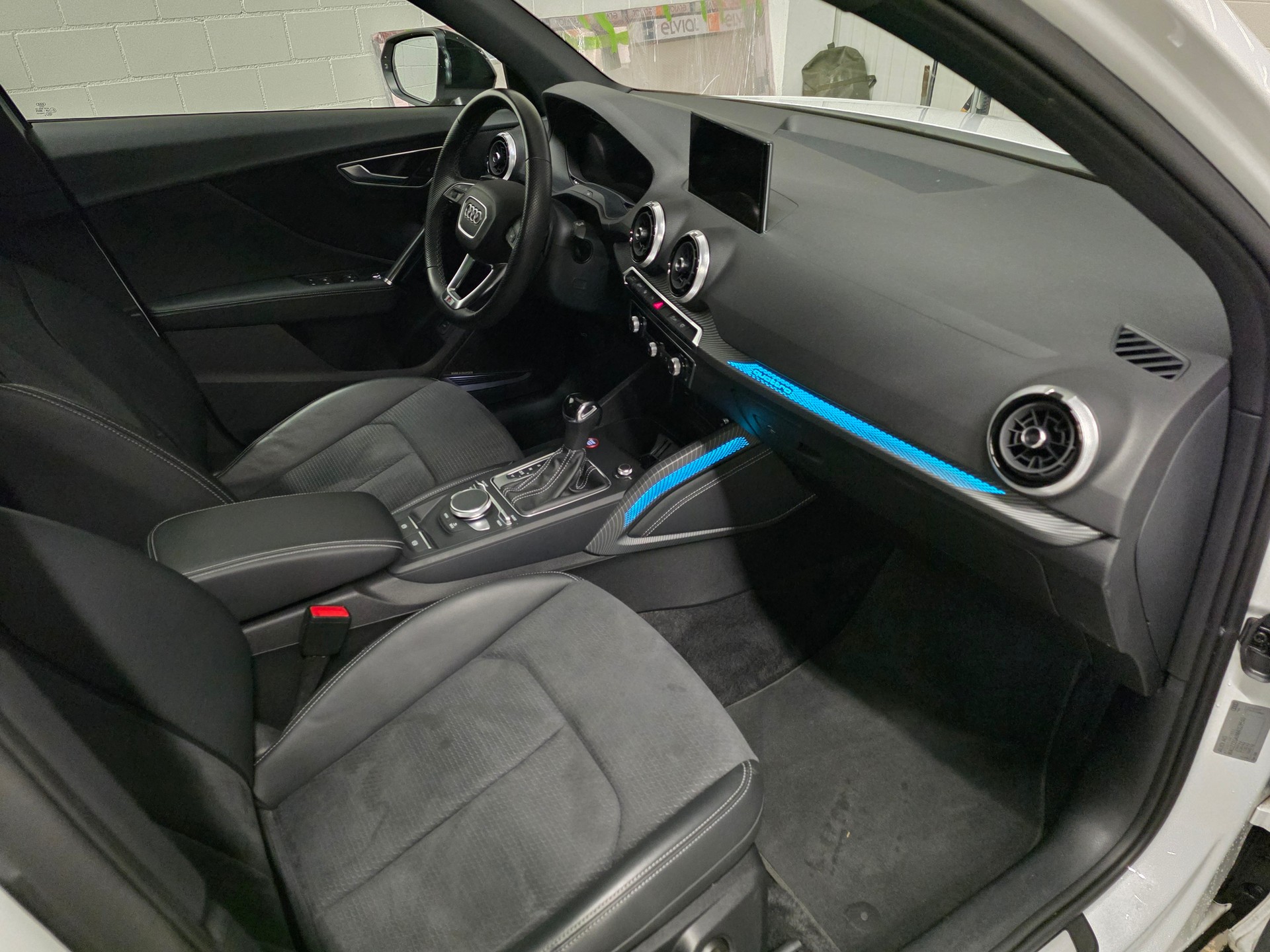 AUDI SQ2 TFSI quattro S-tronic-image-19