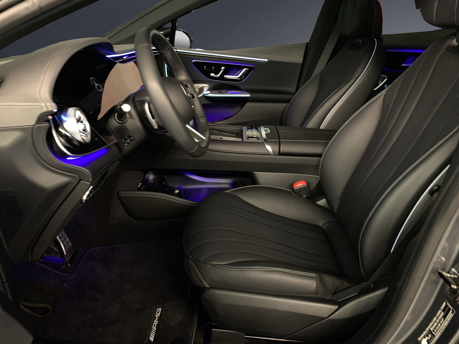 MERCEDES-BENZ EQE 500 4 Matic Exe. Ed.-image-5