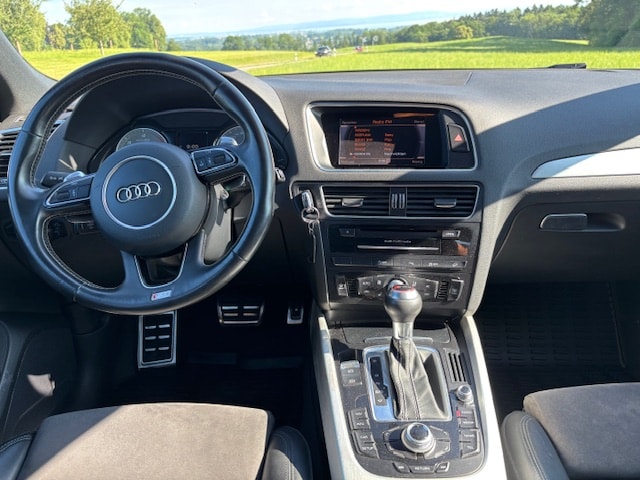 AUDI SQ5 3.0 TDI quattro tiptronic-image-9