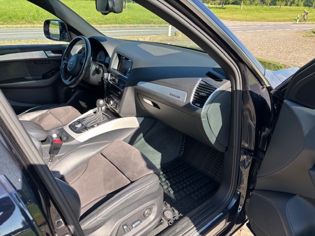 AUDI SQ5 3.0 TDI quattro tiptronic-image-12
