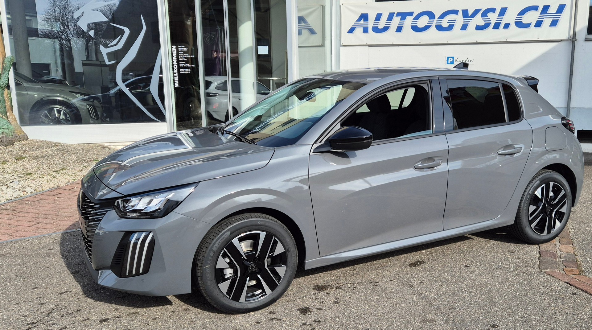 PEUGEOT 208 1.2 MHEV Style Helvetia (441)-image-6