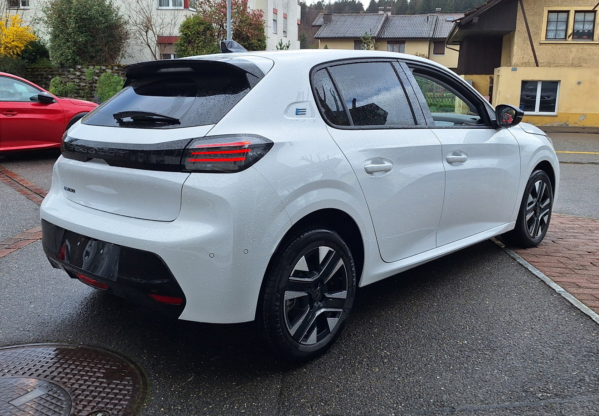 PEUGEOT 208 1.2 MHEV Style Helvetia (441)-image-14