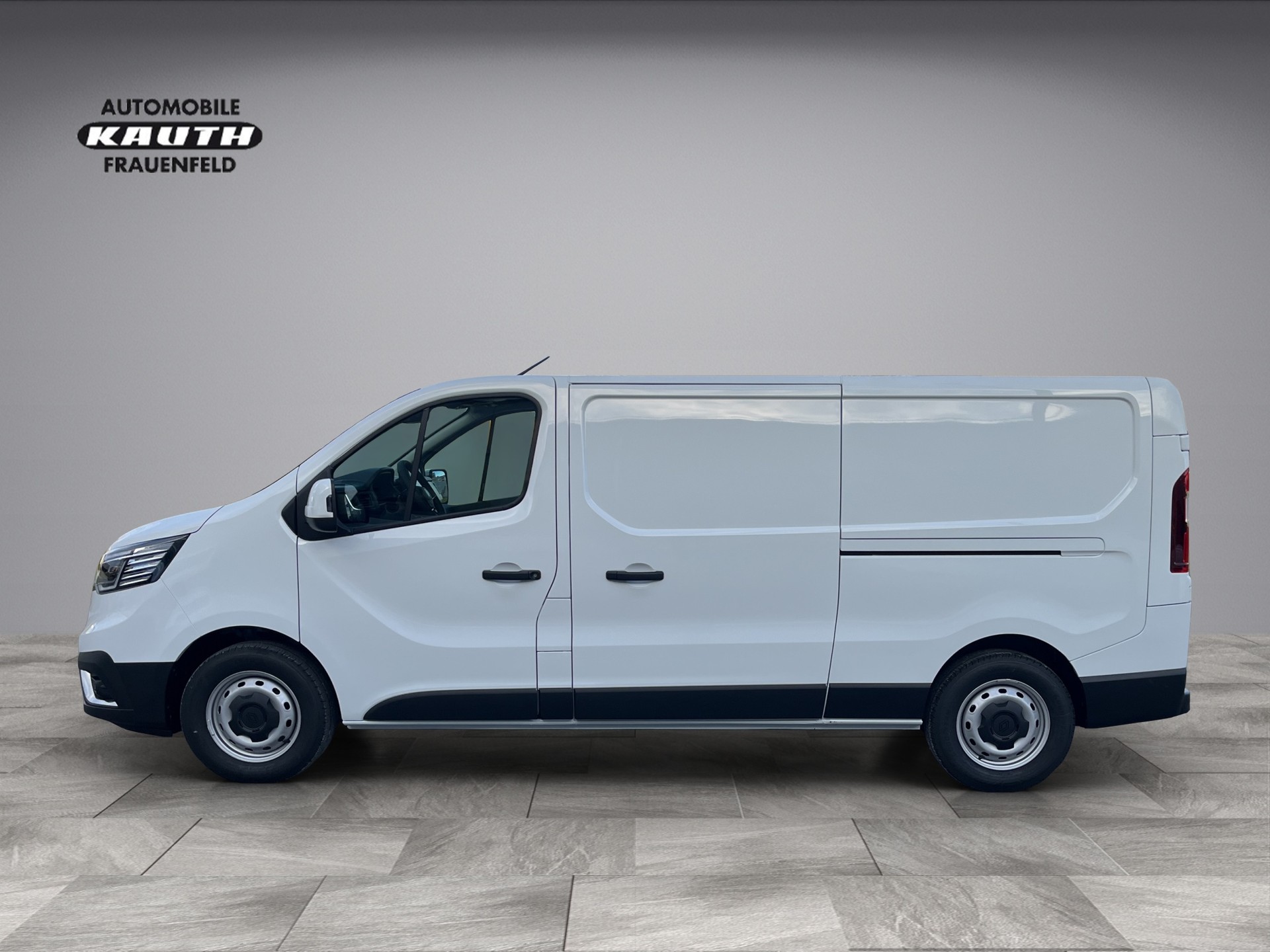 RENAULT Trafic 2.0 Blue dCi 130 Advance L2H1 EN-showroom-element-1