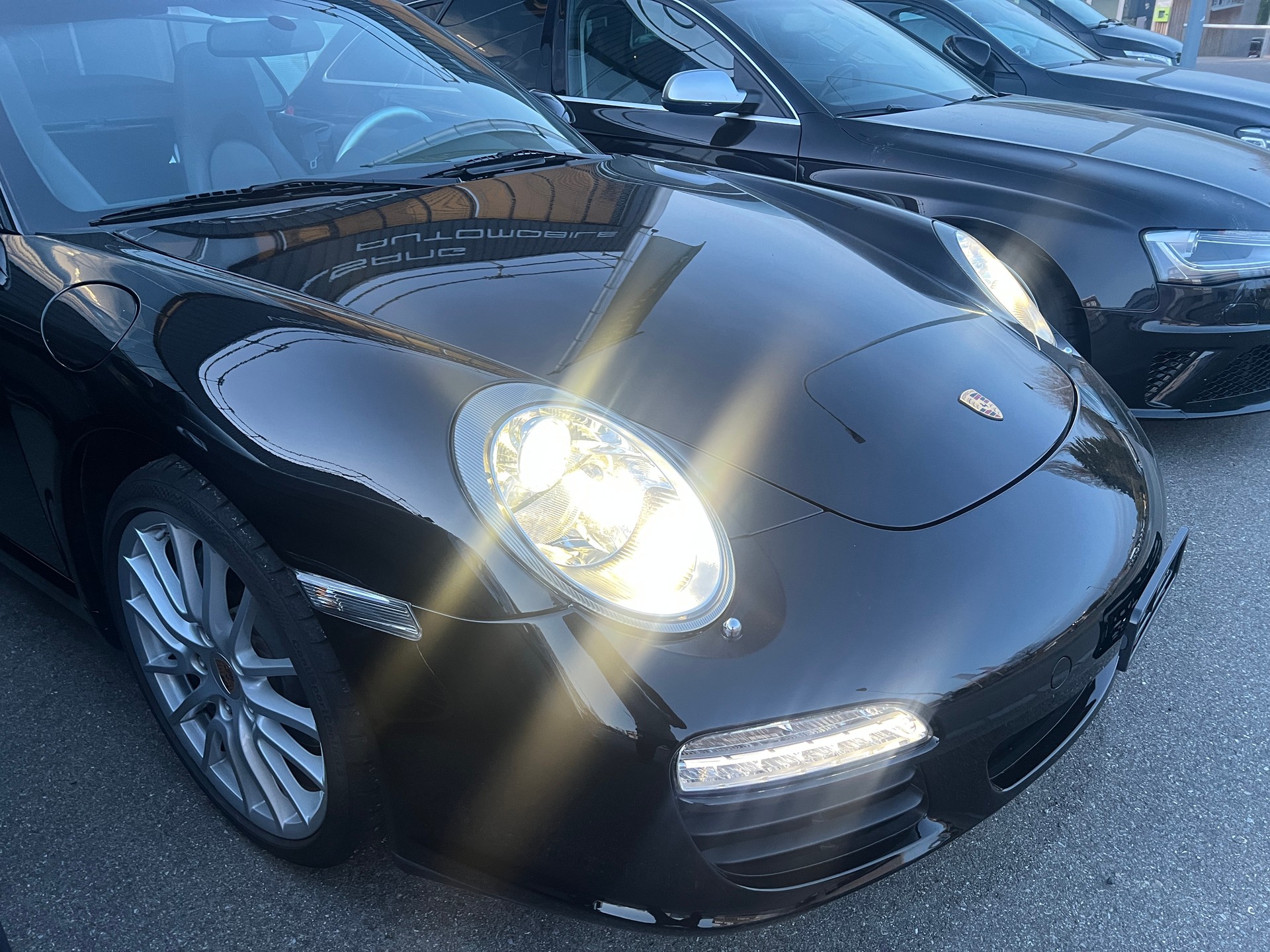 PORSCHE 911 Cabrio Carrera-image-2