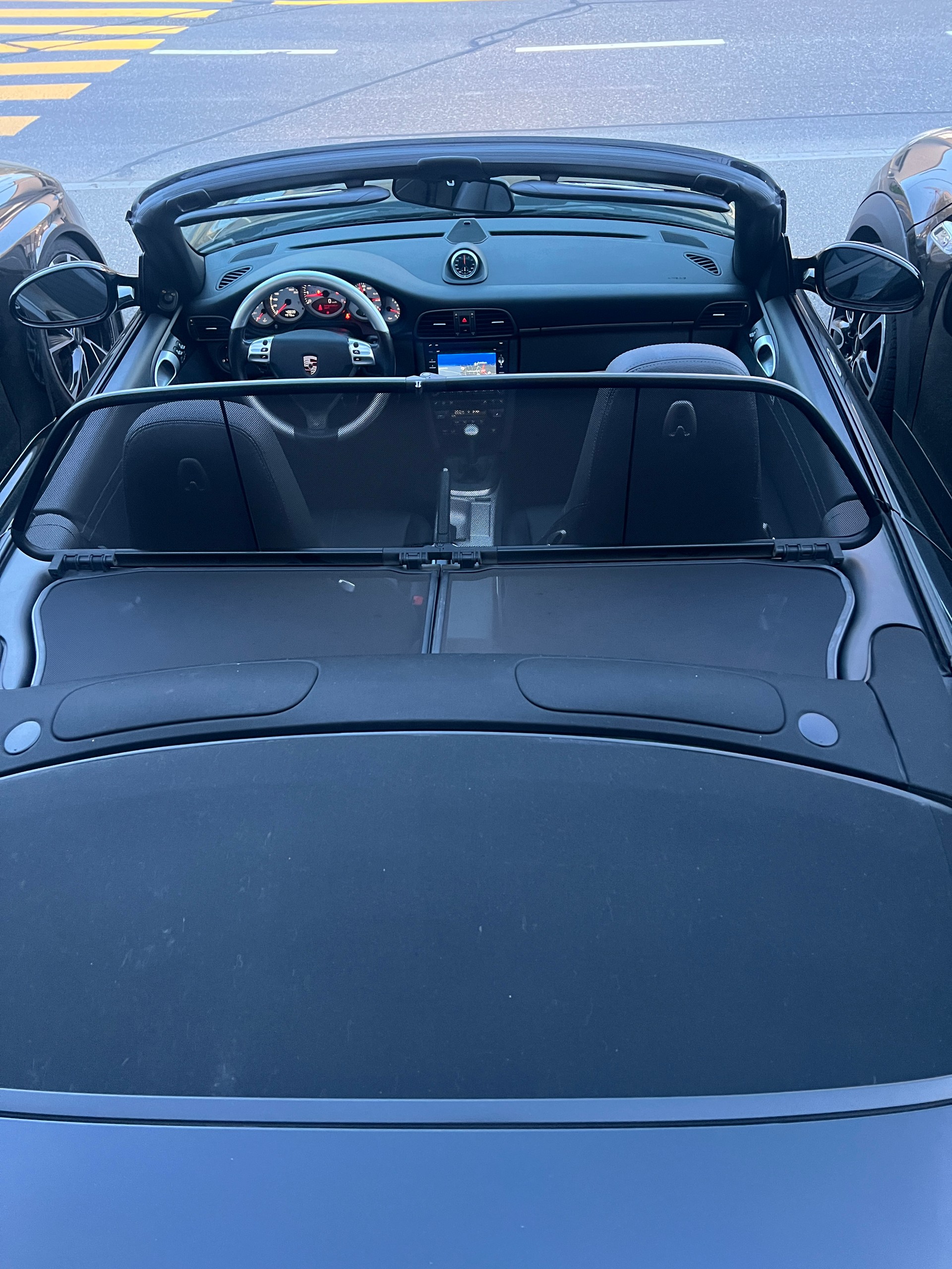 PORSCHE 911 Cabrio Carrera-image-4