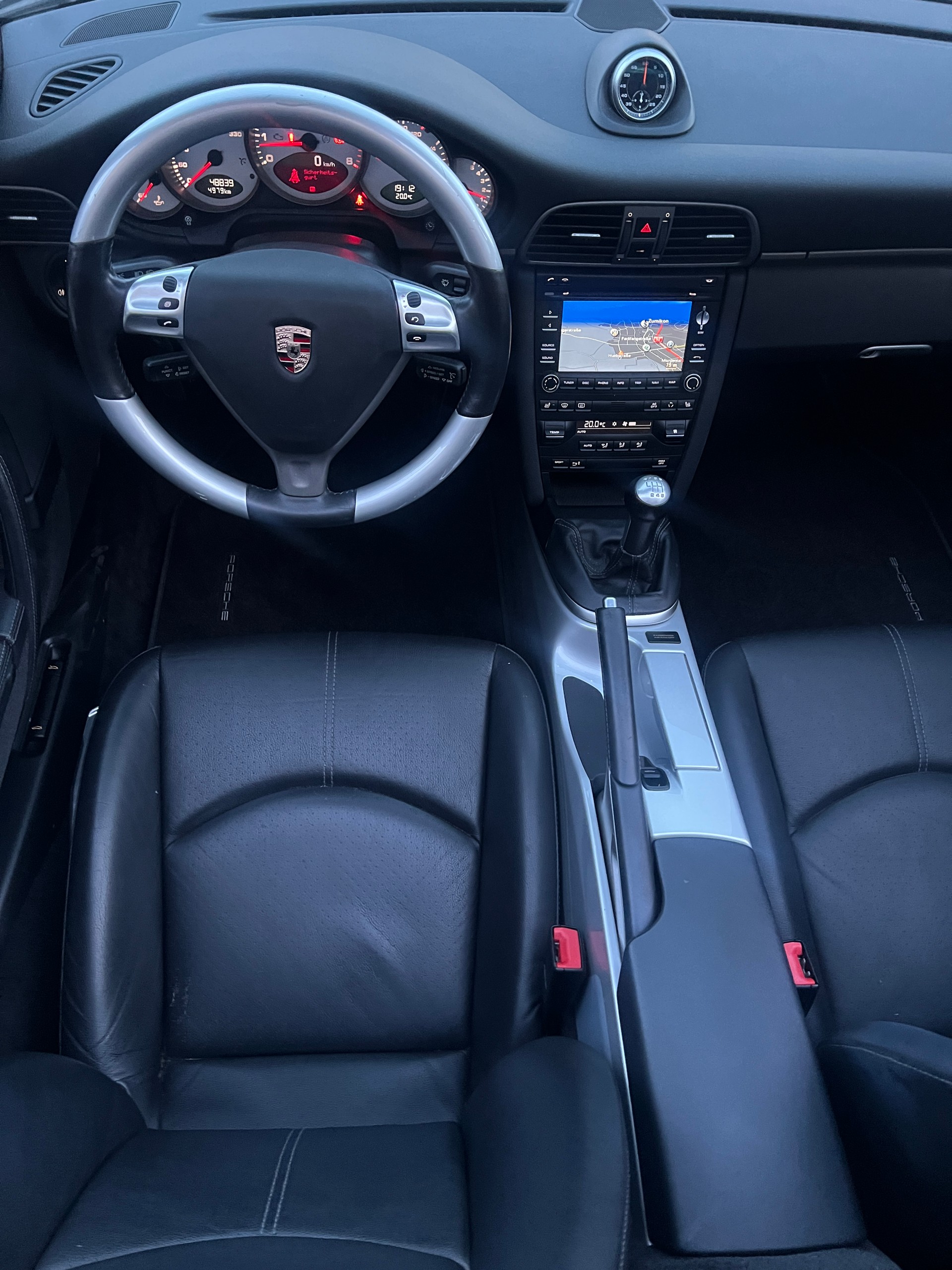 PORSCHE 911 Cabrio Carrera-image-5