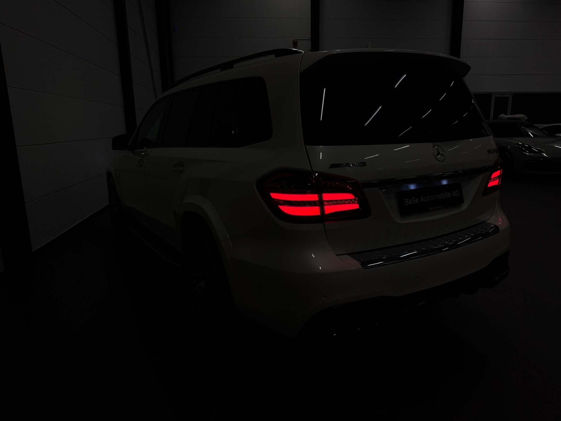 MERCEDES-BENZ GLS 63 AMG 4Matic Speedshift Plus 7G-Tronic-image-14
