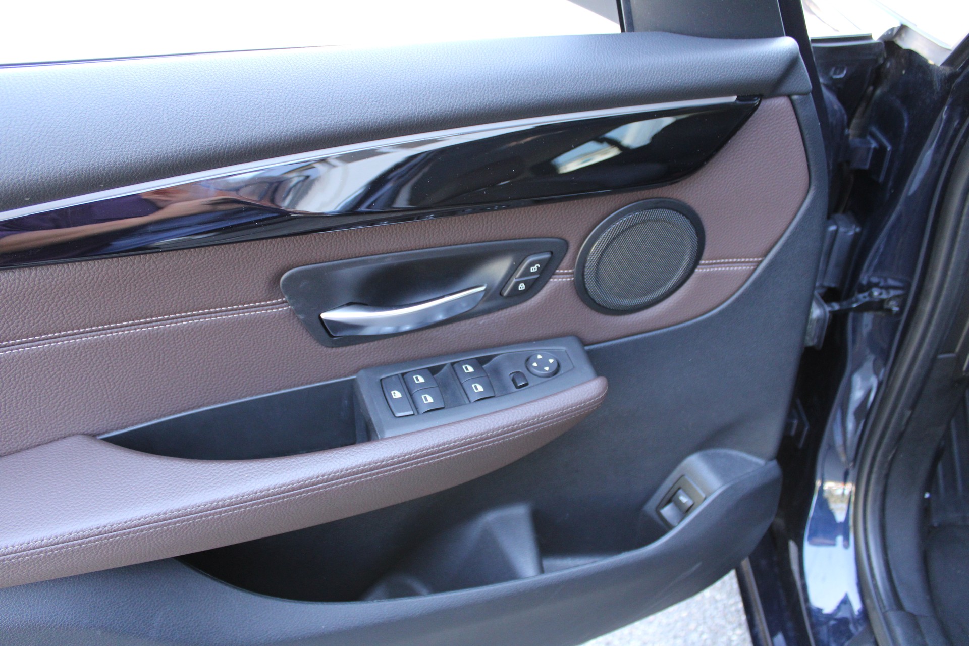 BMW 220d xDrive Gran Tourer Steptronic-image-13
