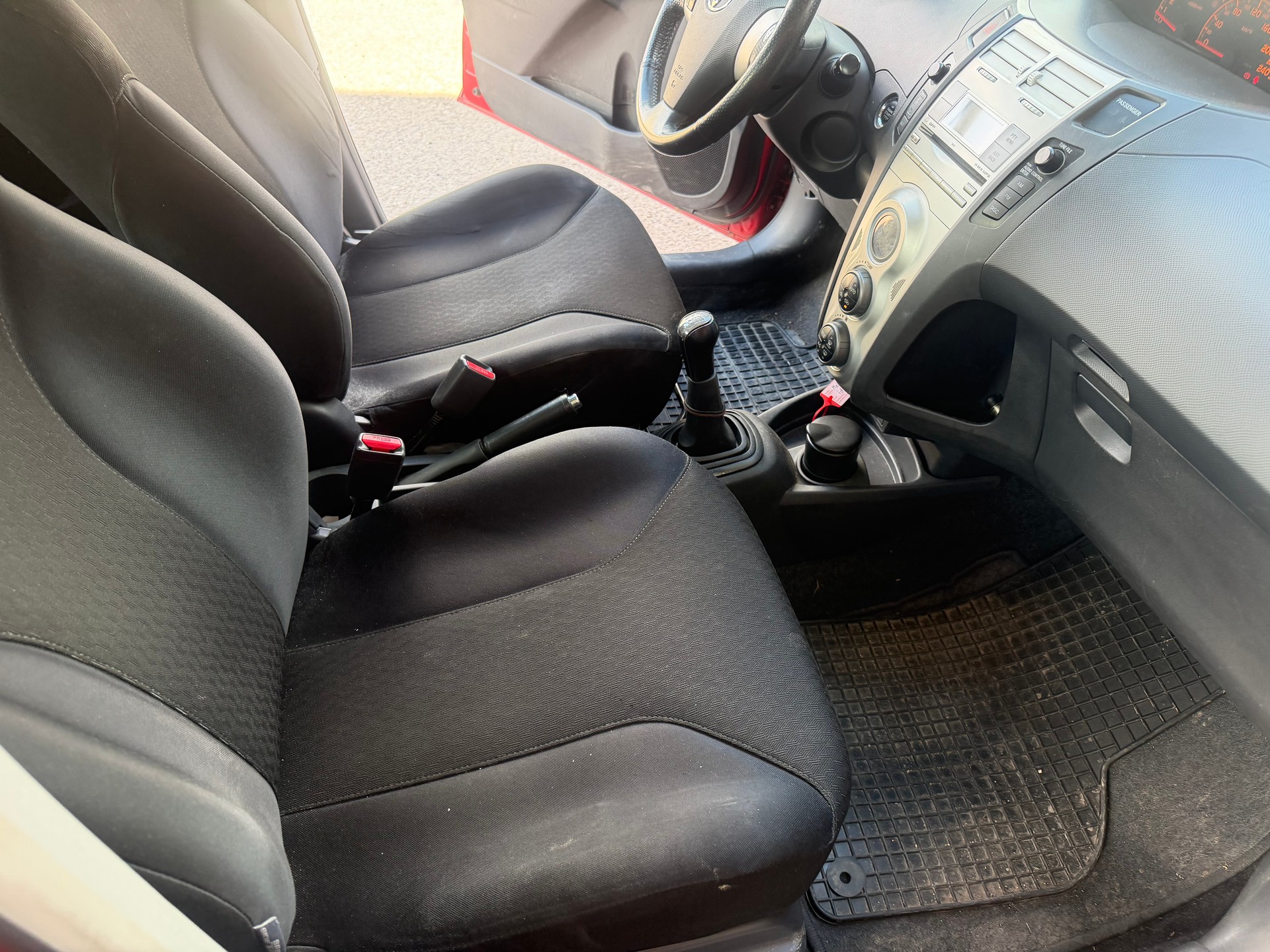 TOYOTA Yaris 1.8 TS-image-7