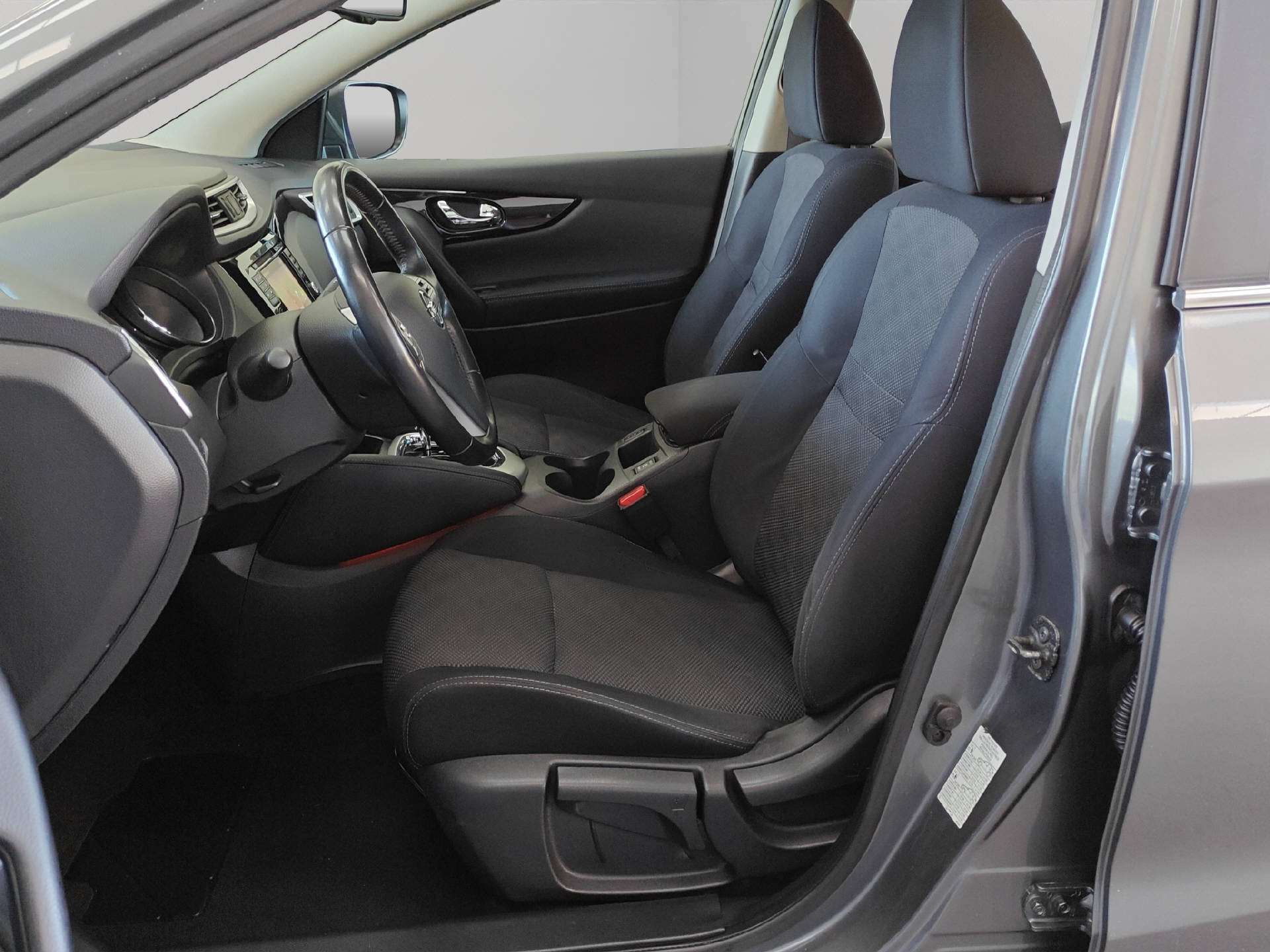 NISSAN Qashqai 1.6 dCi Acenta-image-8
