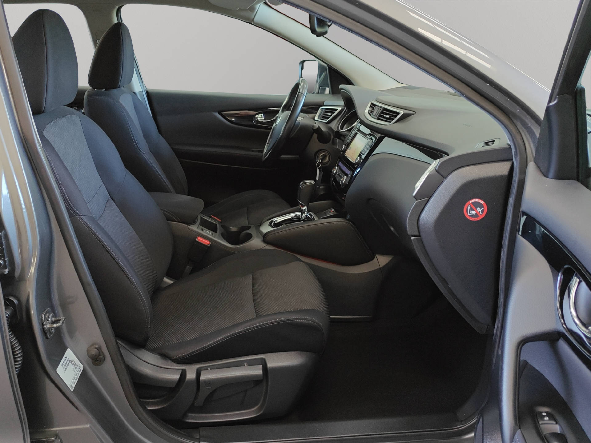 NISSAN Qashqai 1.6 dCi Acenta-image-11