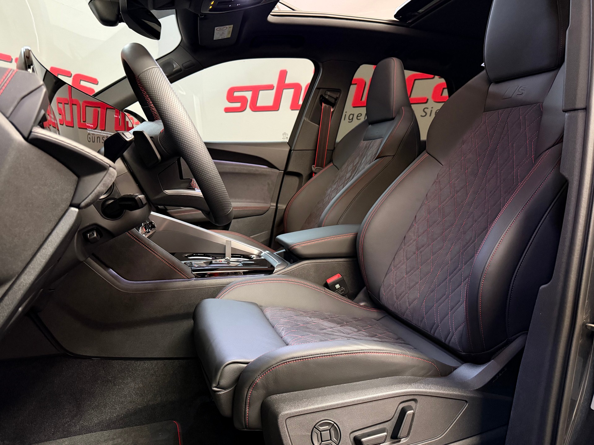 AUDI SQ5 TFSI quattro S-tronic-image-15