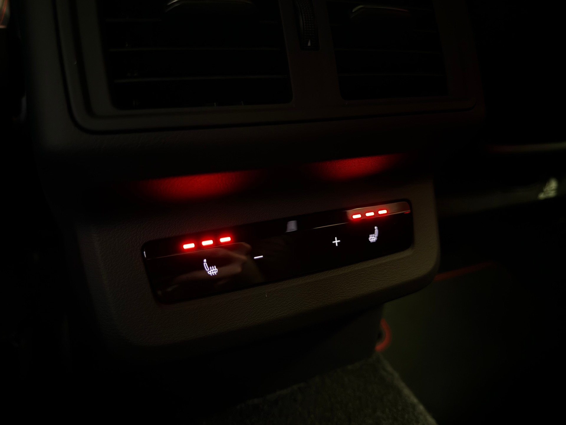 AUDI SQ5 TFSI quattro S-tronic-image-23