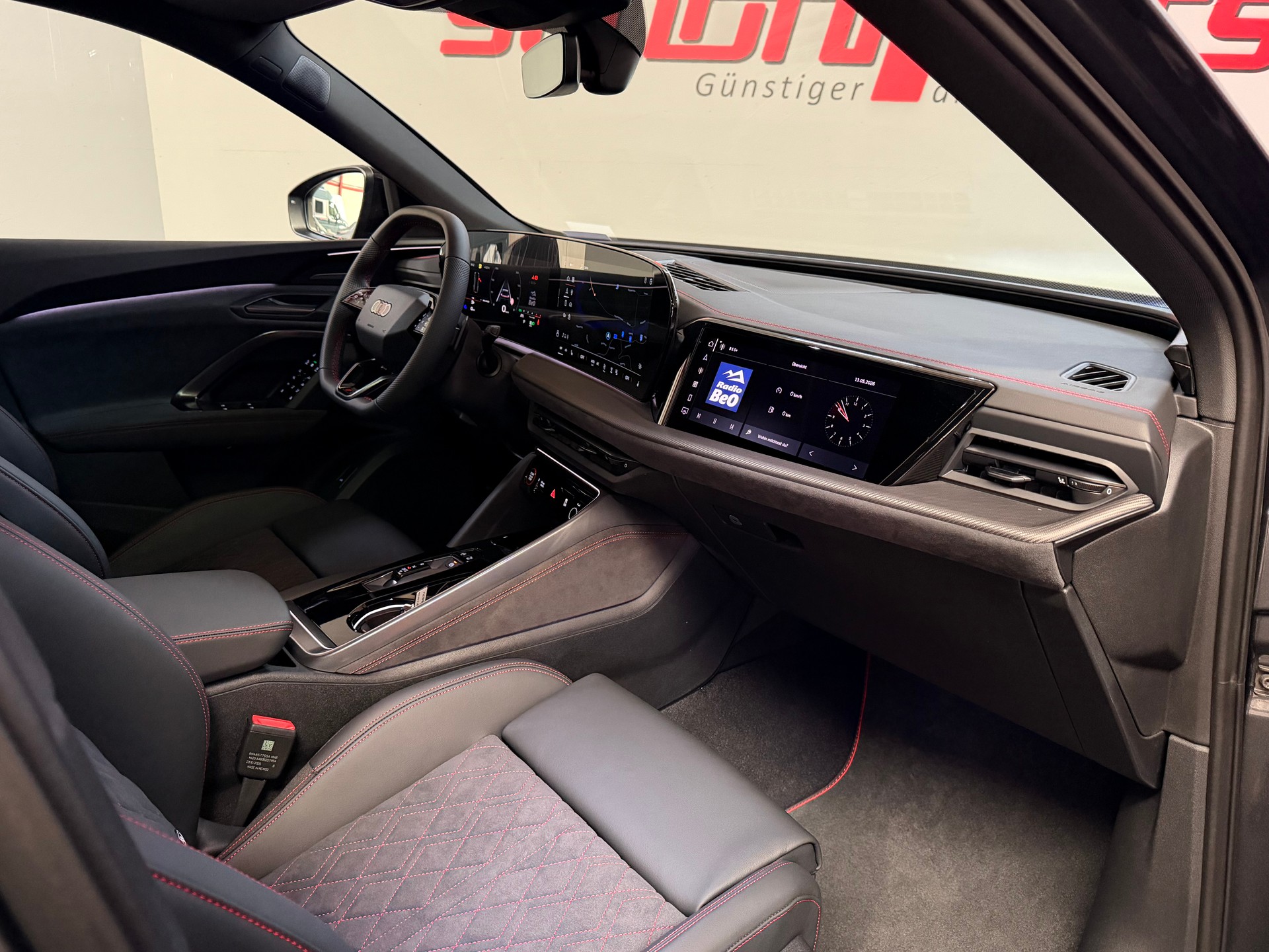 AUDI SQ5 TFSI quattro S-tronic-image-25