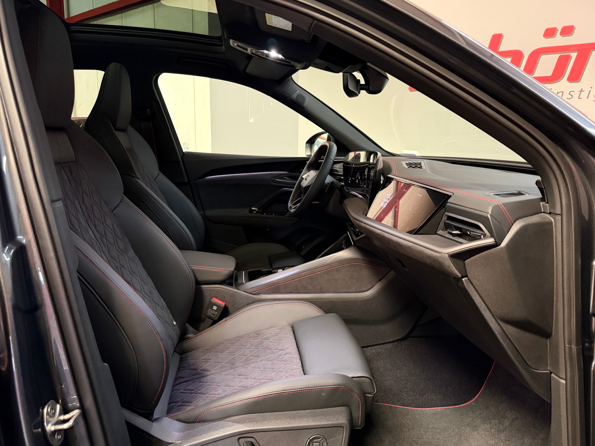 AUDI SQ5 TFSI quattro S-tronic-image-24