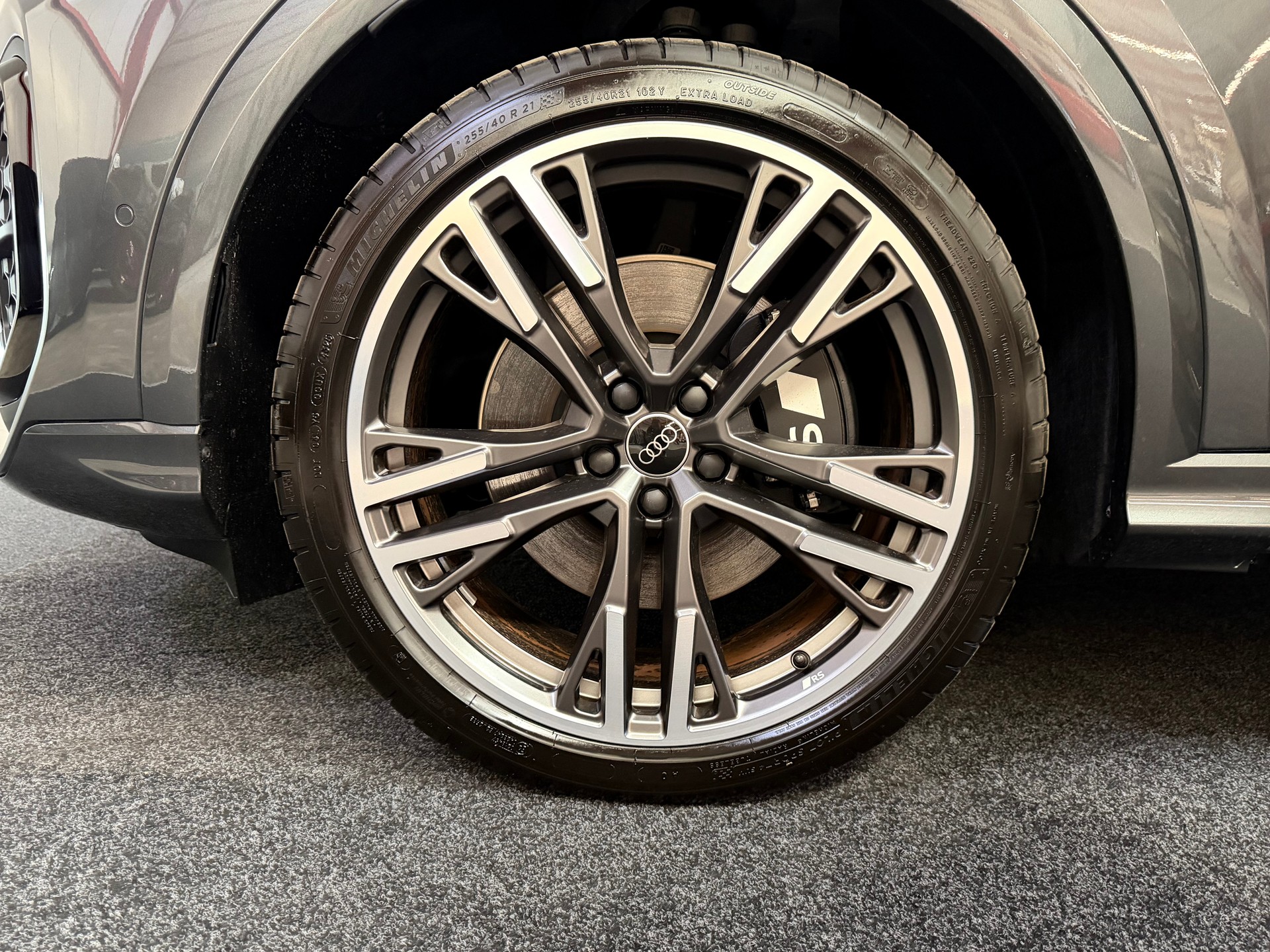 AUDI SQ5 TFSI quattro S-tronic-image-10