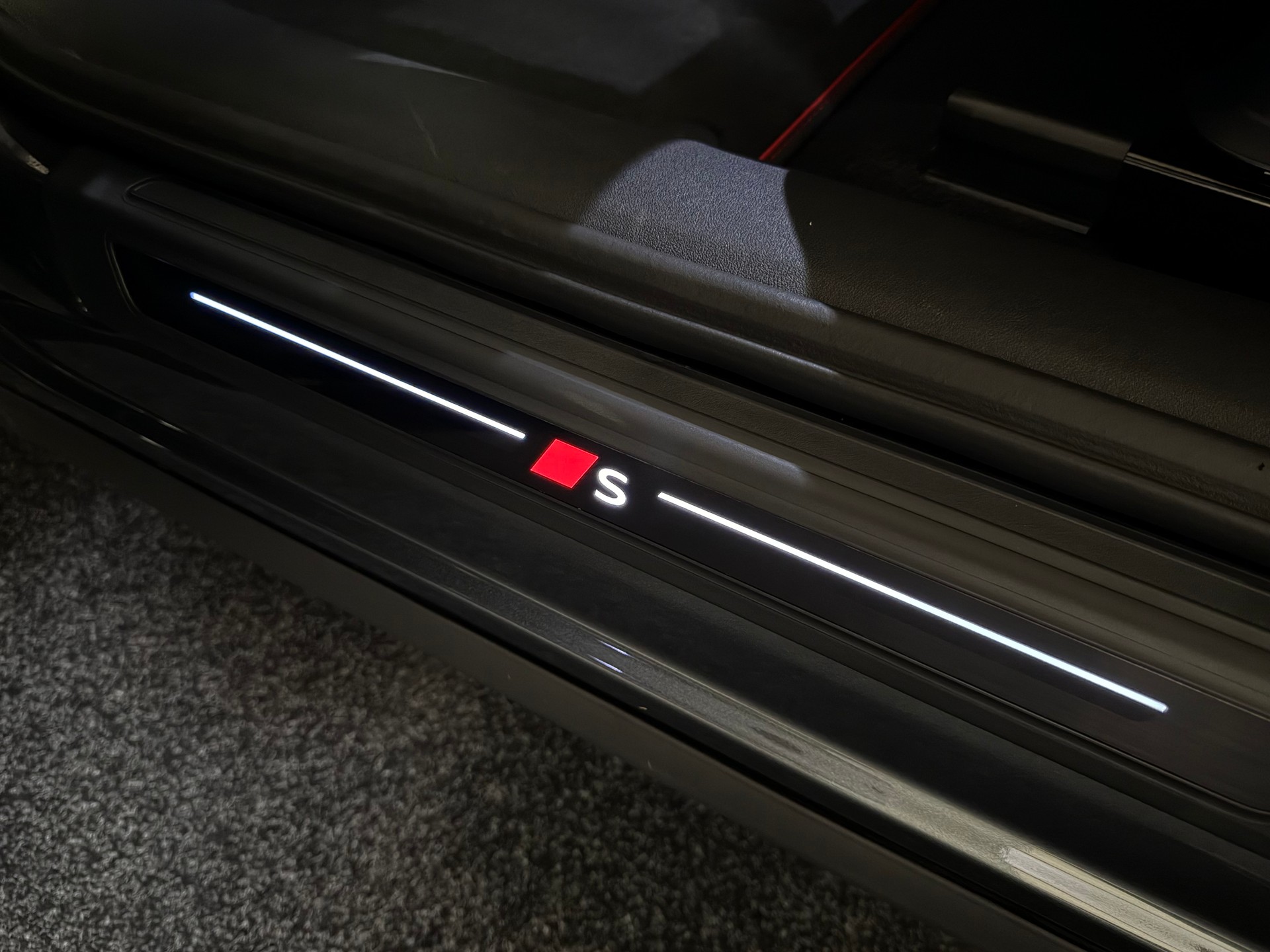 AUDI SQ5 TFSI quattro S-tronic-image-28