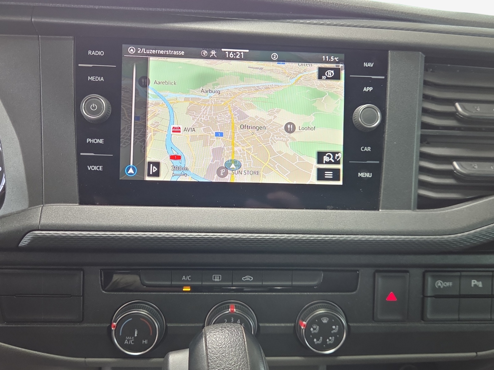 VW T6.1 2.0 TDI DSG-image-10
