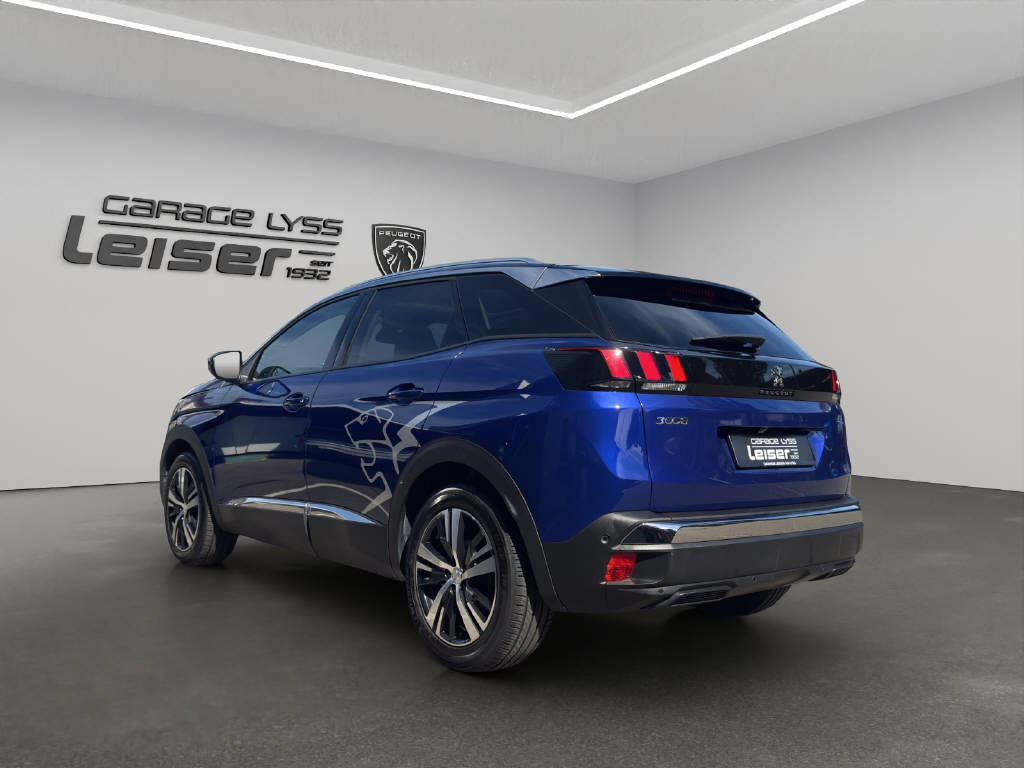 PEUGEOT 3008 1.2 PureTech Allure-image-6