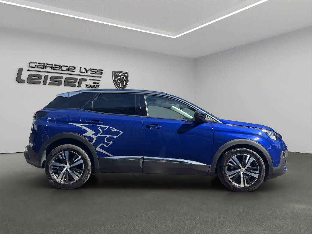 PEUGEOT 3008 1.2 PureTech Allure-image-5