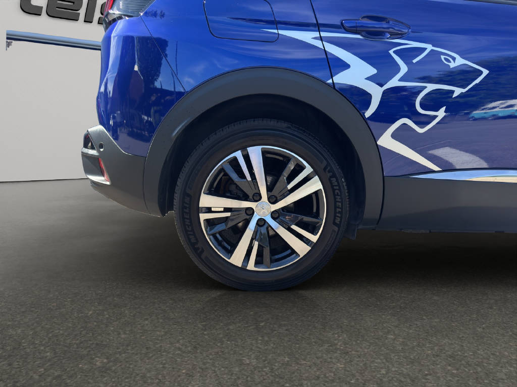 PEUGEOT 3008 1.2 PureTech Allure-image-15