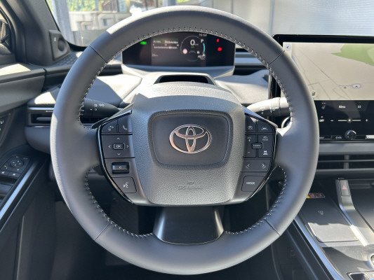 TOYOTA bZ4X Premium 73,1 kWh AWD-image-8