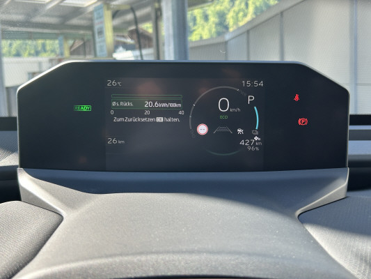 TOYOTA bZ4X Premium 73,1 kWh AWD-image-12