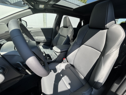 TOYOTA bZ4X Premium 73,1 kWh AWD-image-6