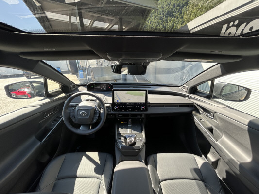 TOYOTA bZ4X Premium 73,1 kWh AWD-image-5