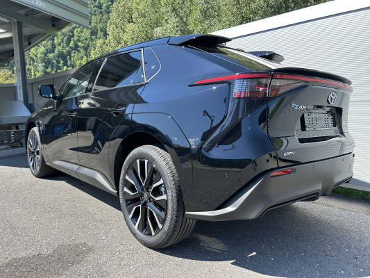 TOYOTA bZ4X Premium 73,1 kWh AWD-image-3