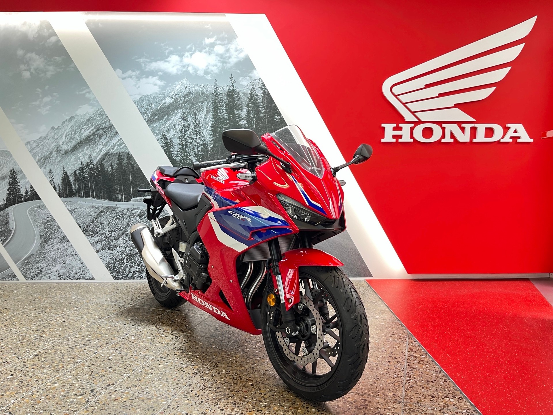 HONDA CBR 500 R e-clutch (35kW)-image-2