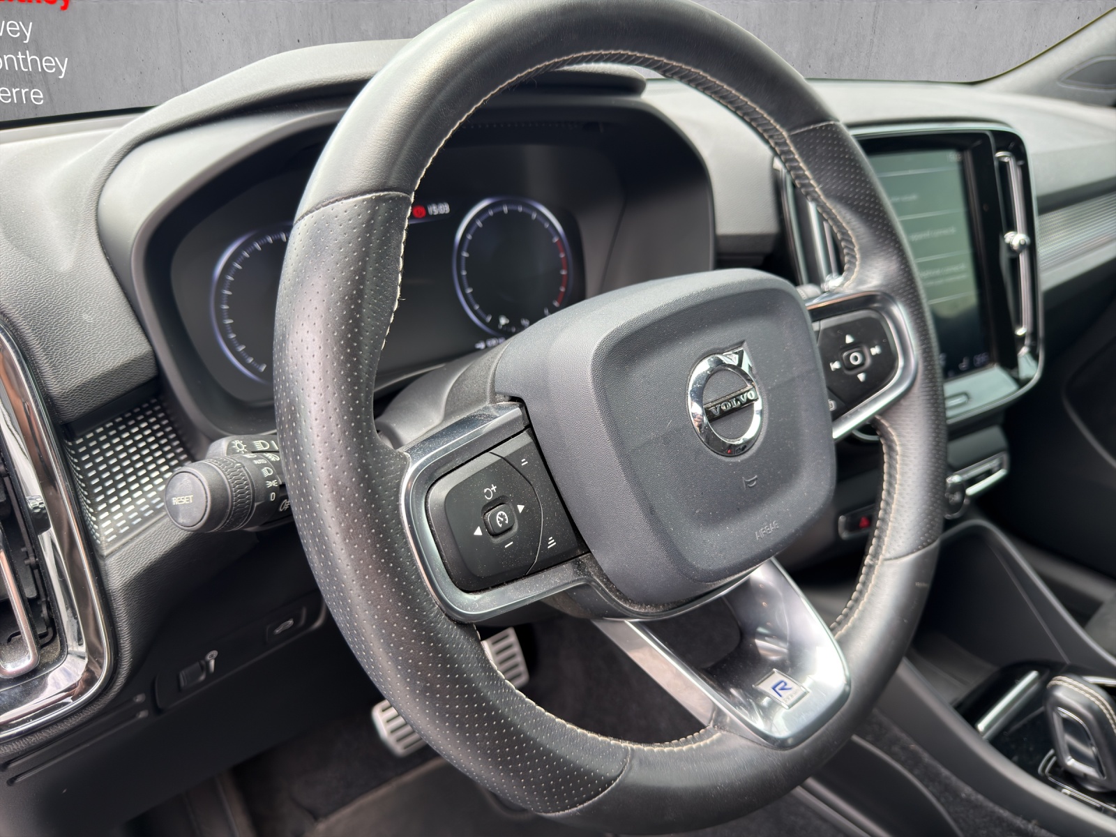 VOLVO XC40 T4 AWD R-Design Geartronic-image-11