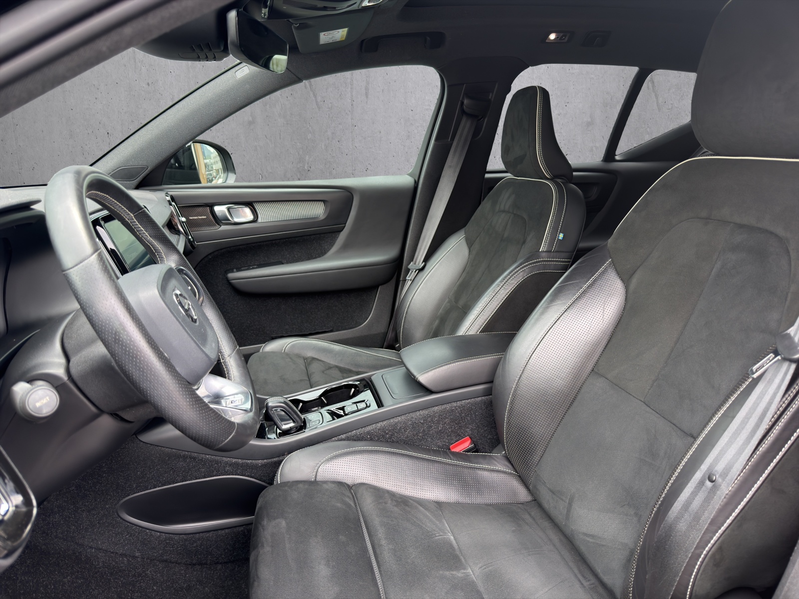 VOLVO XC40 T4 AWD R-Design Geartronic-image-9