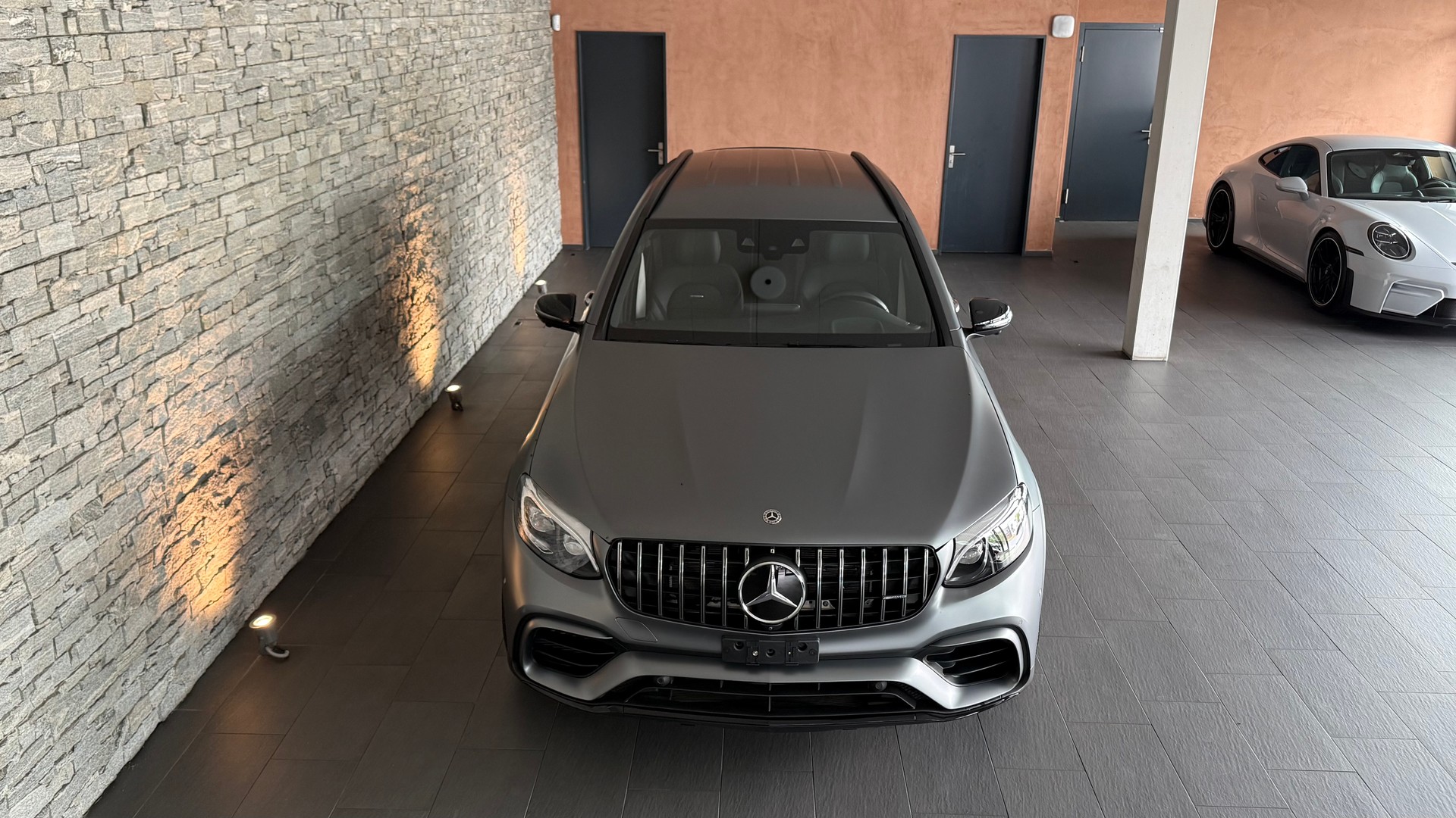 MERCEDES-BENZ GLC 63 S AMG 4Matic+ 9G-Tronic-image-2