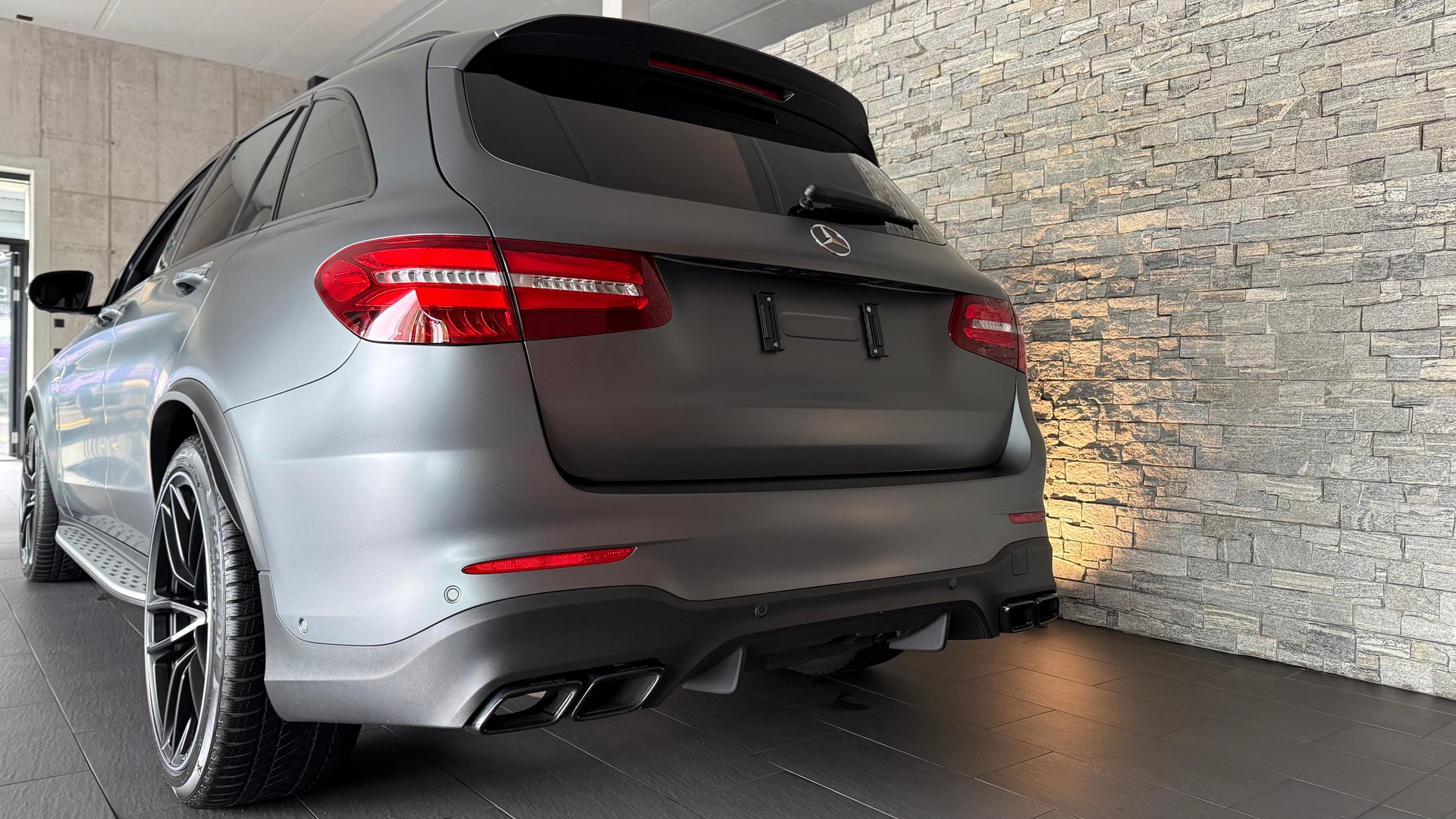 MERCEDES-BENZ GLC 63 S AMG 4Matic+ 9G-Tronic-image-6