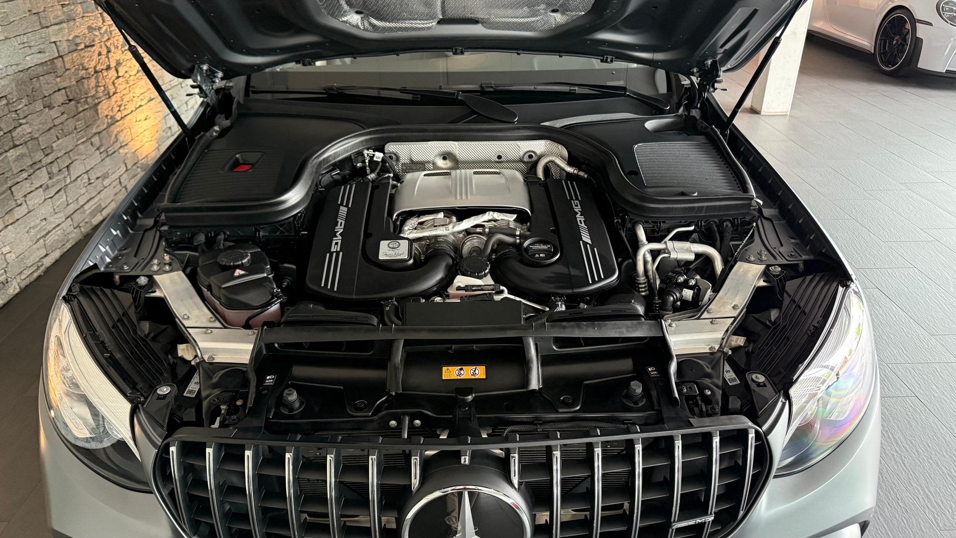 MERCEDES-BENZ GLC 63 S AMG 4Matic+ 9G-Tronic-image-21
