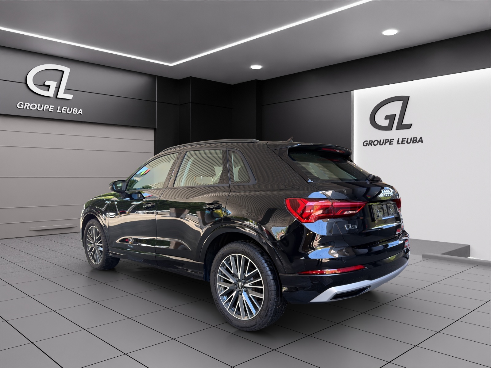 AUDI Q3 SB 35 TFSI Attr-showroom-element-3