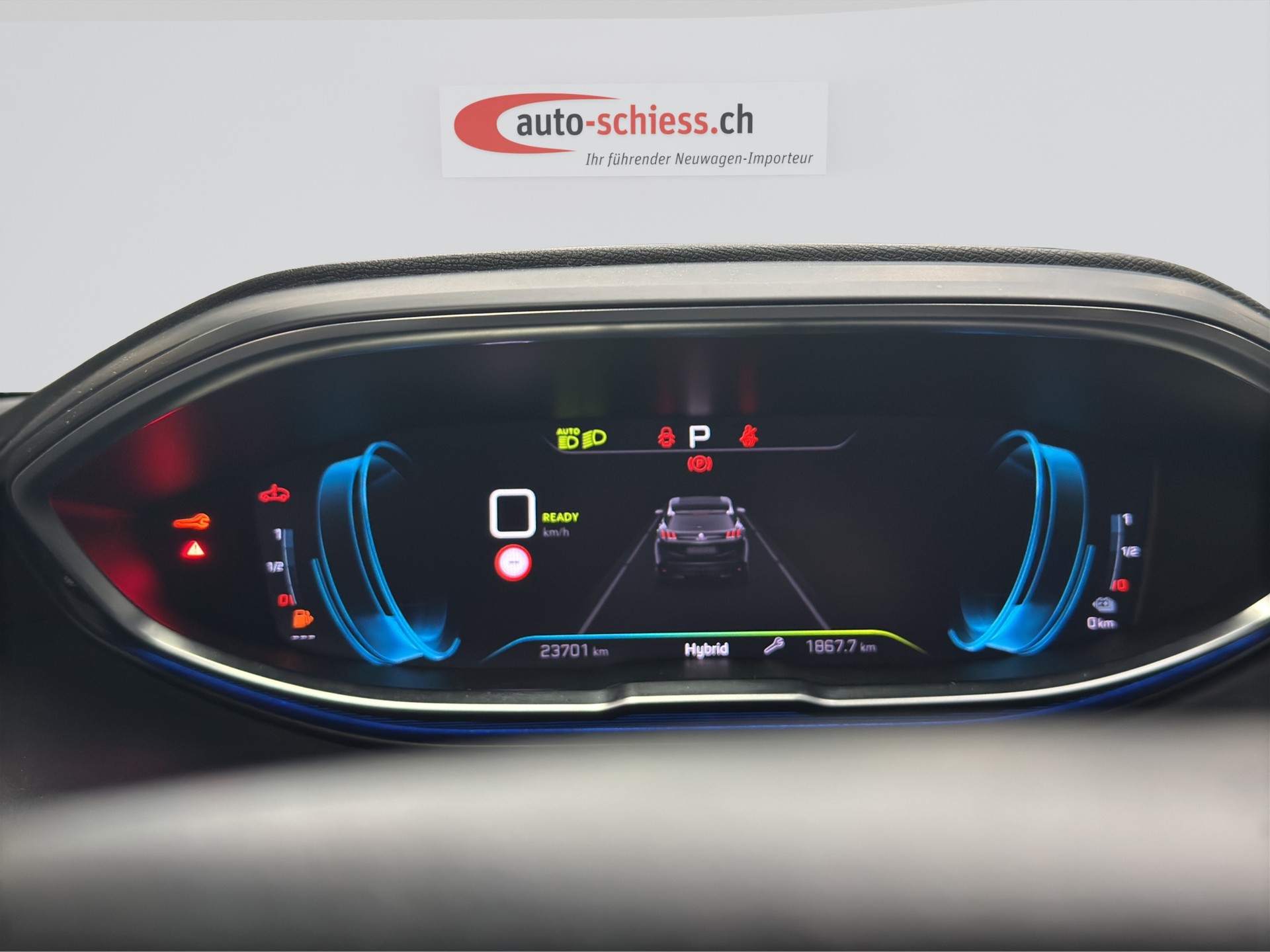 PEUGEOT 3008 180e Hybrid2 Allure Pack EAT8-image-10